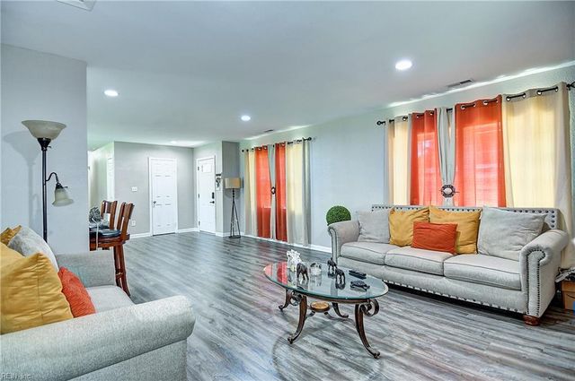 3108 Bomar DR, Chesapeake, VA 23321