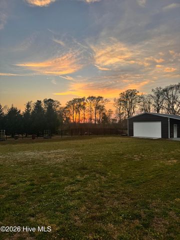 2737 Cox Farm Road, Greenville, NC 27858