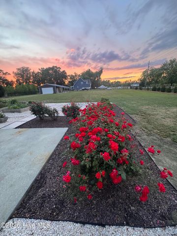2737 Cox Farm Road, Greenville, NC 27858