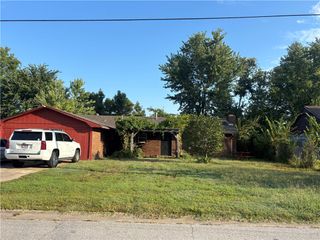 505 SE 10th Street, Bentonville, AR 72712