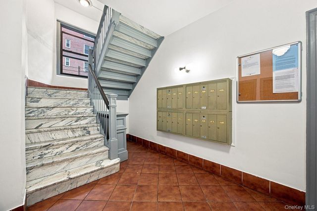 246 Bronxville Road i2, Bronxville, NY 10708