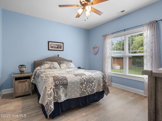 203 Low Country Lane, Swansboro, NC 28584