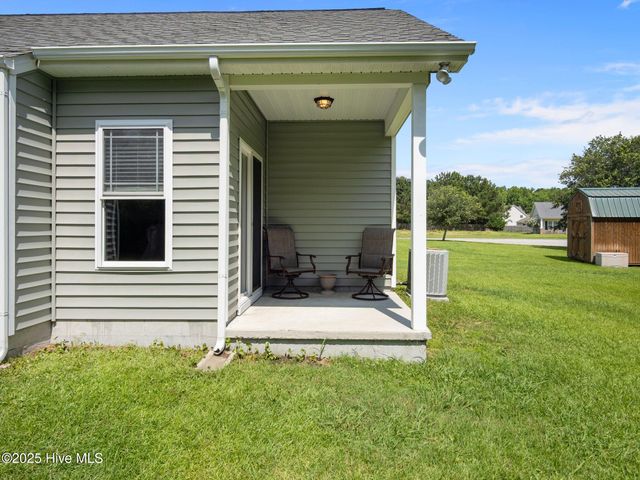 203 Low Country Lane, Swansboro, NC 28584