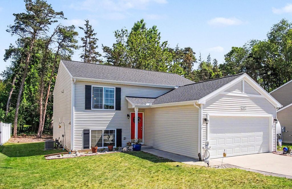 2006 Hillside Drive 8, Greenville City, MI 48838