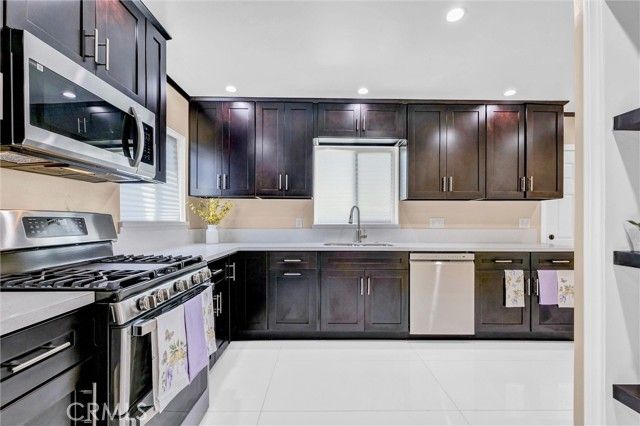 423 S Poinsettia, Compton, CA 90221