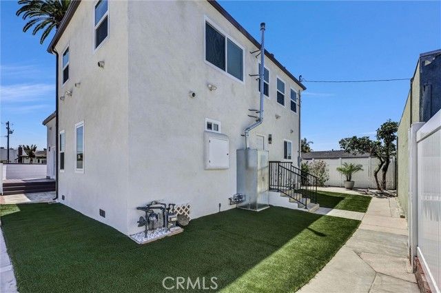 423 S Poinsettia, Compton, CA 90221