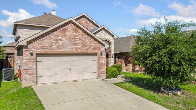 5448 Grenada Drive, Fort Worth, TX 76119