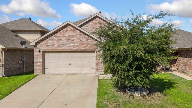 5448 Grenada Drive, Fort Worth, TX 76119