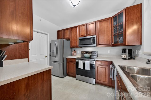 11921 Ridgeway Park Drive, Charlotte, NC 28277