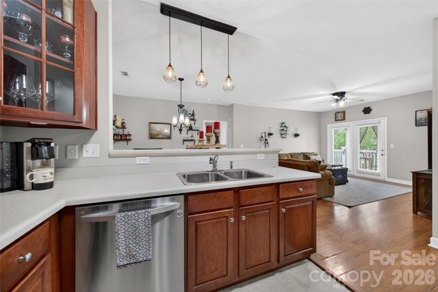 11921 Ridgeway Park Drive, Charlotte, NC 28277
