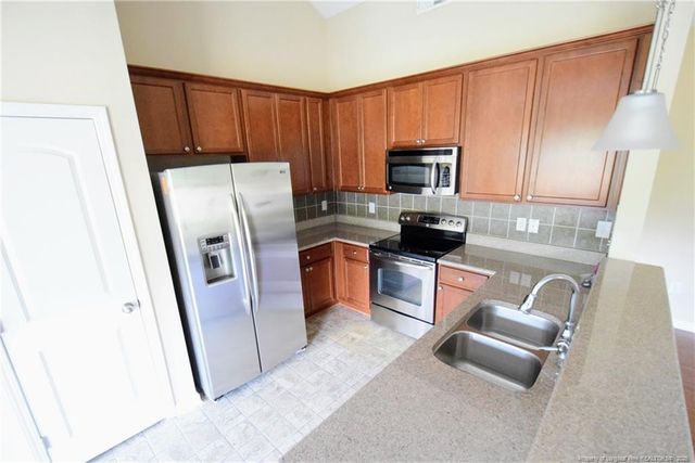 2541 Spinnaker Drive, Hope Mills, NC 28348