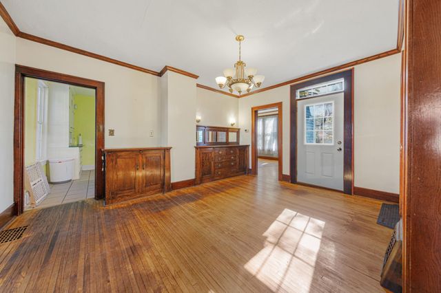 415 Division Street W, Faribault, MN 55021