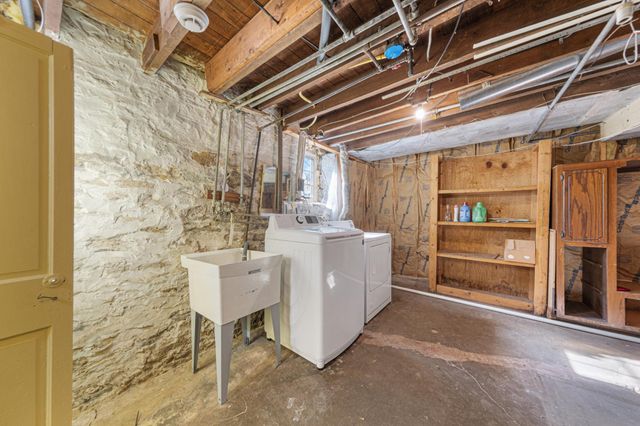 415 Division Street W, Faribault, MN 55021
