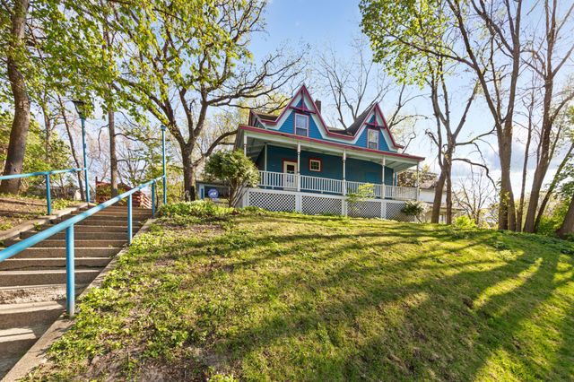 415 Division Street W, Faribault, MN 55021