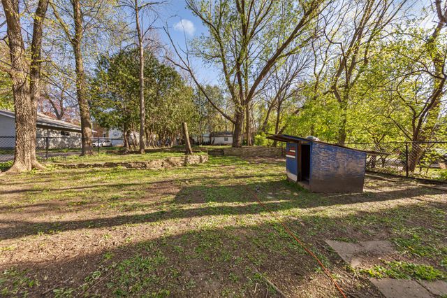 415 Division Street W, Faribault, MN 55021