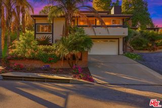 4345 Canoga Avenue, Woodland Hills, CA 91364