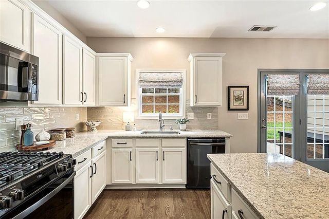 2440 Huddlestone Way, Cumming, GA 30041