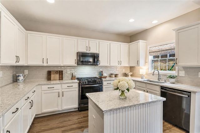 2440 Huddlestone Way, Cumming, GA 30041