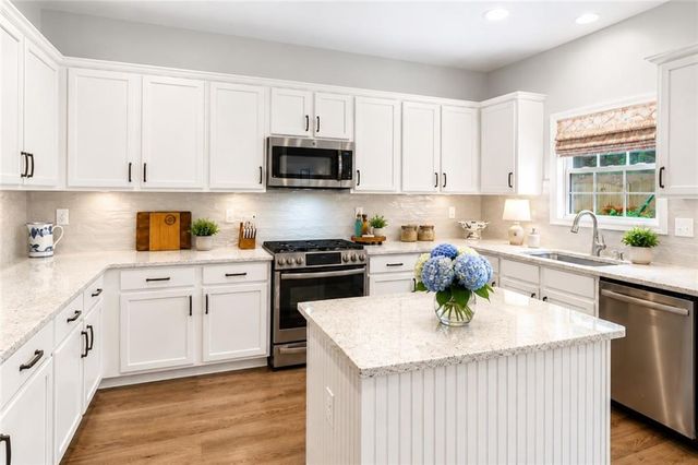 2440 Huddlestone Way, Cumming, GA 30041