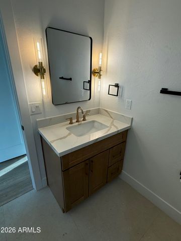 856 N JAY Street, Chandler, AZ 85225