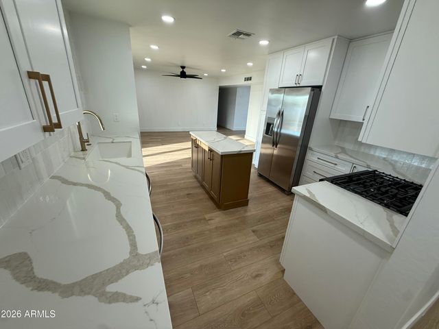 856 N JAY Street, Chandler, AZ 85225