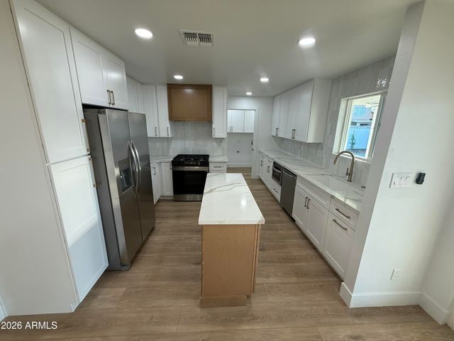 856 N JAY Street, Chandler, AZ 85225