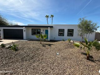 856 N JAY Street, Chandler, AZ 85225