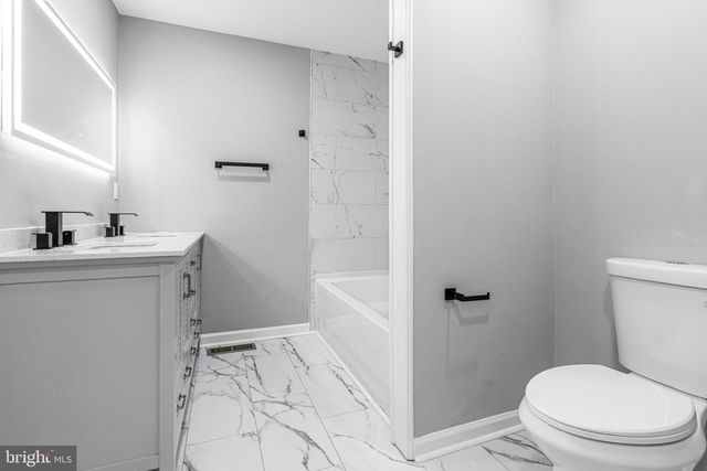 226 AUBREY DR, Quakertown, PA 18951