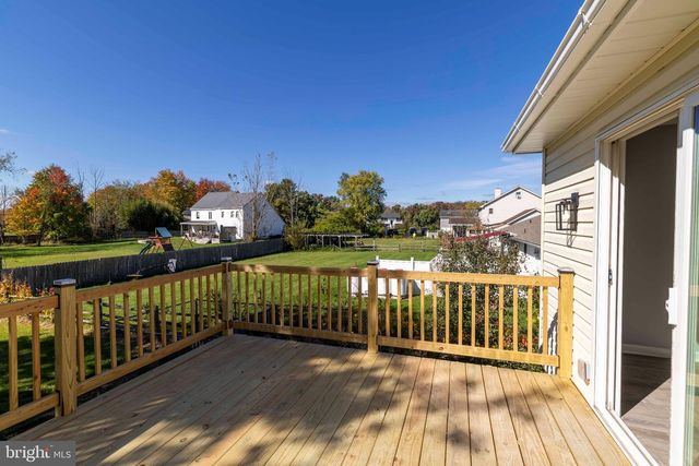 226 AUBREY DR, Quakertown, PA 18951