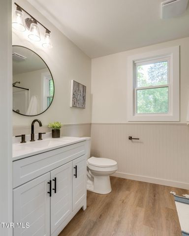 144 Lone Oak Road, Surgoinsville, TN 37873