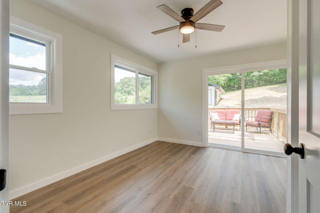 144 Lone Oak Road, Surgoinsville, TN 37873