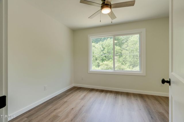 144 Lone Oak Road, Surgoinsville, TN 37873