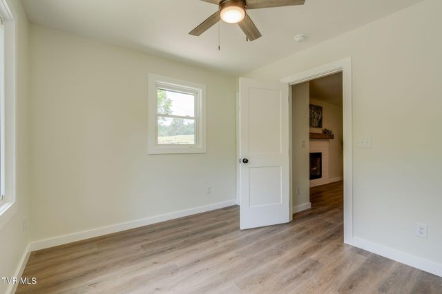 144 Lone Oak Road, Surgoinsville, TN 37873