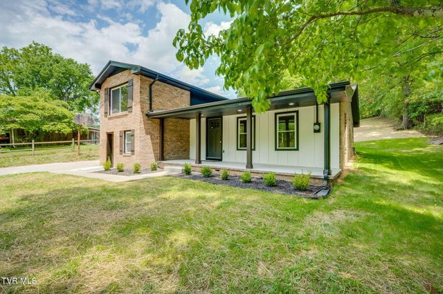 144 Lone Oak Road, Surgoinsville, TN 37873