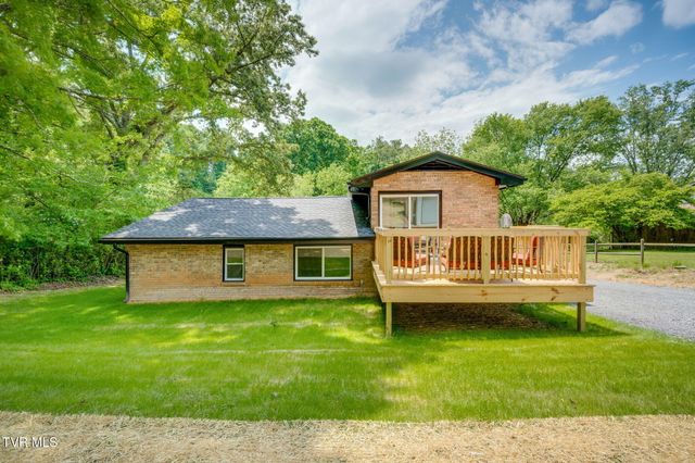 144 Lone Oak Road, Surgoinsville, TN 37873