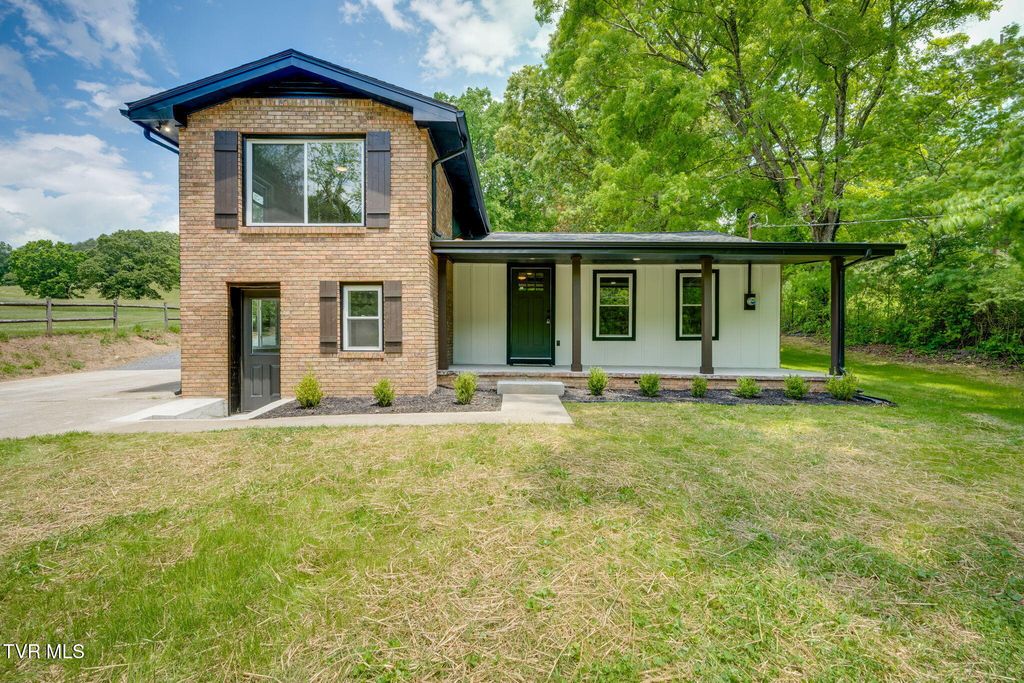144 Lone Oak Road, Surgoinsville, TN 37873