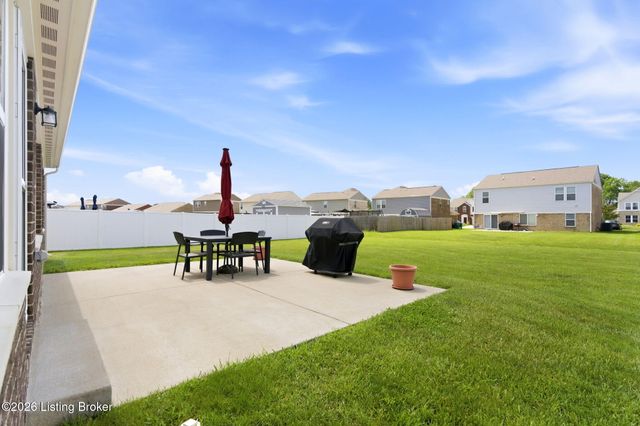 11114 Remembrance Ln, Louisville, KY 40229