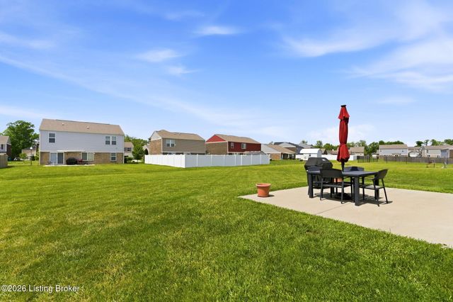 11114 Remembrance Ln, Louisville, KY 40229