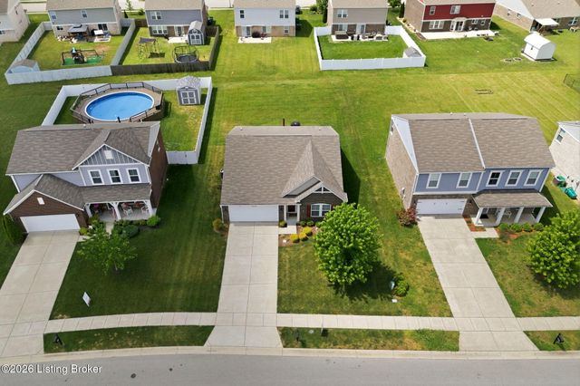 11114 Remembrance Ln, Louisville, KY 40229