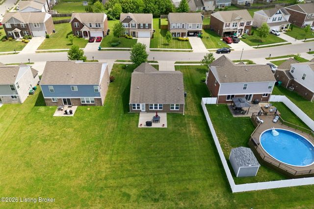 11114 Remembrance Ln, Louisville, KY 40229