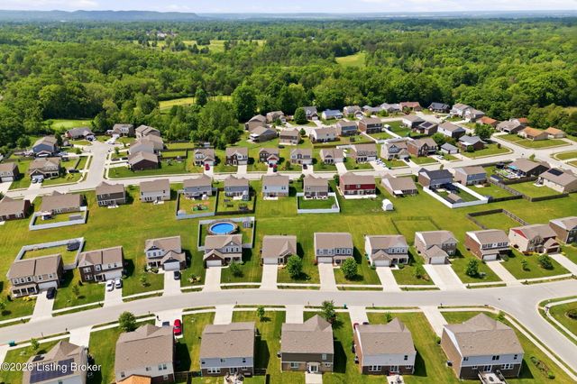 11114 Remembrance Ln, Louisville, KY 40229