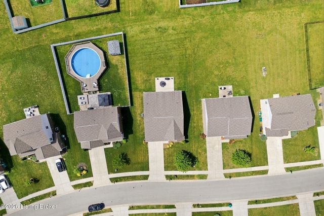 11114 Remembrance Ln, Louisville, KY 40229