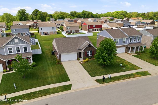 11114 Remembrance Ln, Louisville, KY 40229