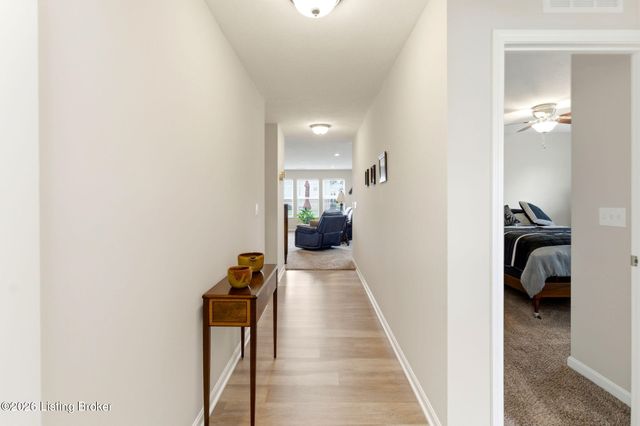 11114 Remembrance Ln, Louisville, KY 40229