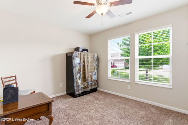 11114 Remembrance Ln, Louisville, KY 40229