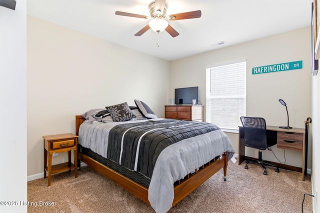 11114 Remembrance Ln, Louisville, KY 40229