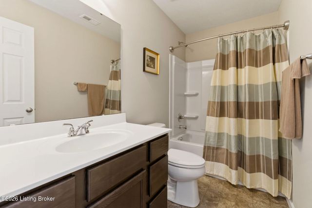 11114 Remembrance Ln, Louisville, KY 40229