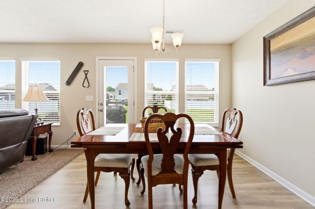 11114 Remembrance Ln, Louisville, KY 40229