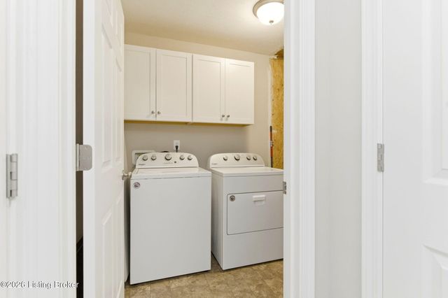 11114 Remembrance Ln, Louisville, KY 40229