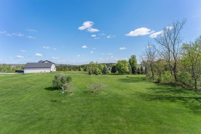 W10138 Tesser Trail, Portage, WI 53901